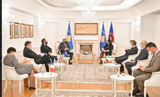 Presidentja në Detyrë pret në takim përfaqësuesit e QUINT-it dhe të BE-së