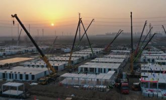 Rastet me COVID-19 po rriten: Kina ndërton një spital me 1,500 dhoma brenda pesë ditësh