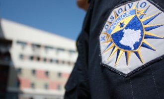 Sulmohen dy zyrtarë policorë