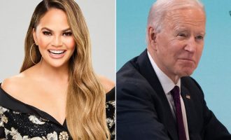 Modelja kërkon nga Joe Biden të mos e ndjekë më në rrjete sociale