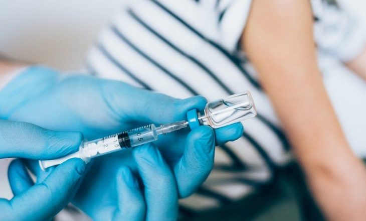 COVID-19: Fillon testimi i vaksinës edhe tek fëmijët