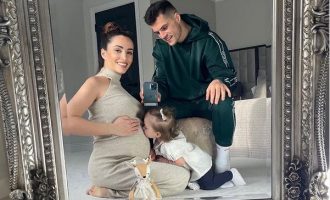 Granit Xhaka befason më të dashurat e tij këtë Shën Valentin