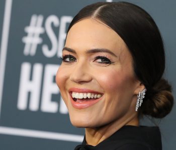 Aktorja e “A Walk to Remember” bëhet nënë për herë të parë