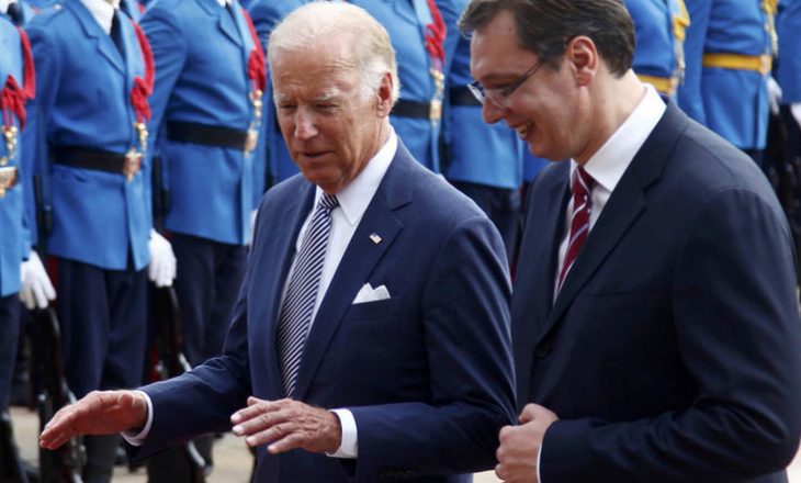 Biden ia përmend Vuçiqit njohjen reciproke me Kosovën