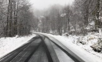 Aksidentohet një motoçiklist në Brezovicë, dy të lënduar