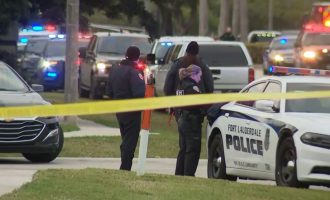 Dy agjentë të FBI-së u vranë dhe tre të tjerë u plagosën gjatë hetimit të një rasti në Florida