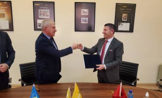 Posta dhe Komuna e Prishtinës, lidhën marrëveshje për shpërndarjen e faturave të tatimit në pronë