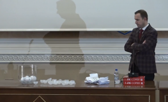 Tërhiqet shorti për zgjedhjet: Partitë politike garojnë me këto numra