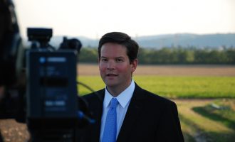 Mandl: Njohja nga Izraeli sinjal për shtetet e BE-së që nuk e kanë njohur Kosovën