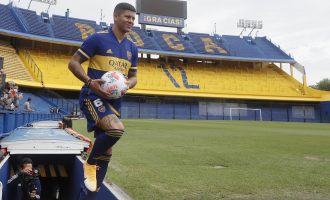 Mbrojtësi argjentinas Marcos Rojo transferohet te Boca Juniors nga Manchester United