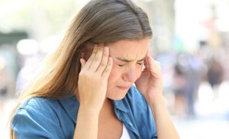 Sëmundje e padukshme: Ndikimi emocional i migrenës