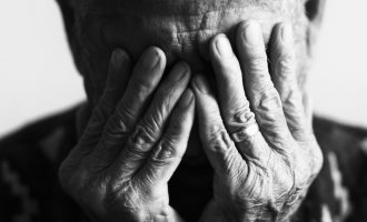 Ushtroi dhunë fizike ndaj babait, arrestohet i dyshuari