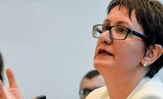 Aida Dërguti uron 13 vjetorin e pavarësisë duke përmendur ish-krerët e UÇK-së që gjenden në Hagë