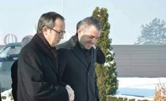 Zgjedhjet e brendshme në LDK, Hoti publikon një fotografi me Kujtim Shalën