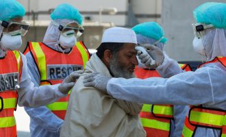 Pakistani ka larguar të gjitha kufizimet kundër COVID-19