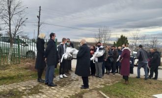 Kurti tek varri i Mon Balajt e Arben Xheladinit: Janë dëshmorë të vullnetit të popullit për liri