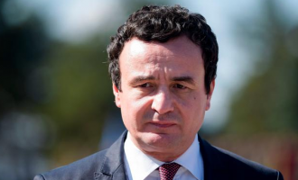 Albin Kurti: Po lutemi për ish-senatorin Dole