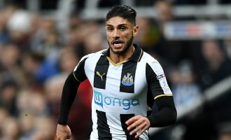 Milan mendon afrimin e mbrojtësit nga ekipi anglez