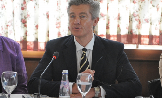 Simmons: Është koha që Kosova t’i thotë BE-së “jemi lodhur nga lojërat e juaja”