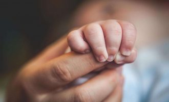 39 familjet që u bëjnë strehë fëmijëve të braktisur të Kosovës