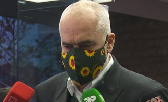 Rama: Presim lajme të mira për nisjen e vaksinimit masiv