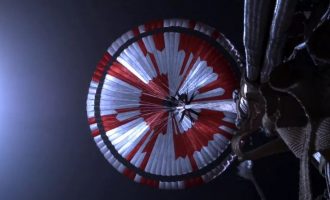 Fluturakja që u ul në Mars ka të shkruar një mesazh të fshehur dhe internetit nuk iu desh shumë kohë për ta zbuluar