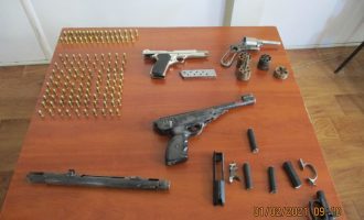 Aksion i Policisë: Sekustrohen armë zjarri e substanca narkotike