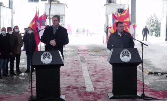 Arrijnë vaksinat e para nga Serbia në Maqedoninë Veriore, vaksinimi fillon të mërkurën