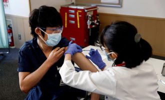 Japonia ka filluar vaksinimin e personelit shëndetësor kundër Coronavirusit