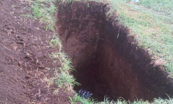 Një trup i varrosur në mënyrë të pazakontë gjendet në Prizren