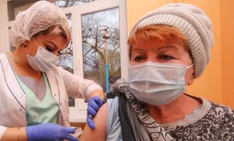 Bashkimi Evropian fillon vlerësimin e vaksinës ruse