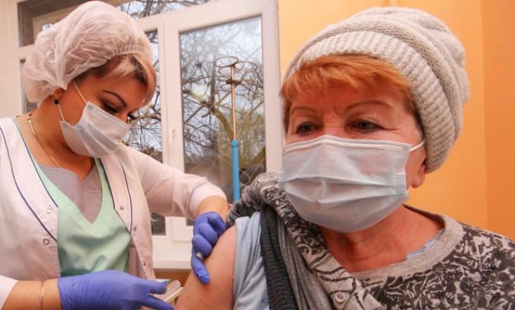 Bashkimi Evropian fillon vlerësimin e vaksinës ruse