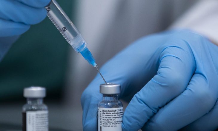 SHBA-ja ka dhënë mbi 100 milionë doza të vaksinës kundër COVID-19