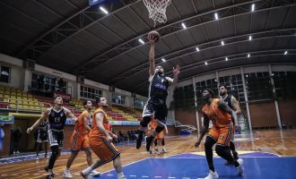 Ponte fiton derbin e qytetit, mposht Bashkimin