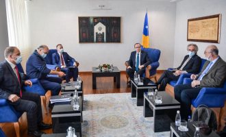 Hoti: Po shqyrtohet mbajtja e mësimit online duke filluar nga 22 marsi