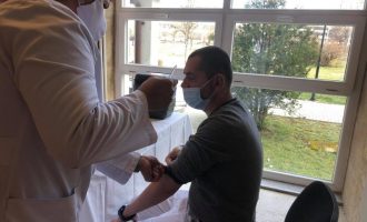 Nis vaksinimi në Klinikën Infektive