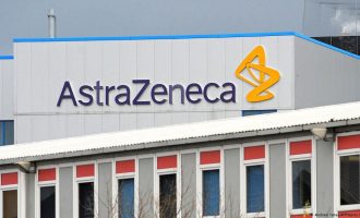 Danimarka dhe Norvegjia pezullojnë vaksinën AstraZeneca për shkak të frikës nga mpiksja e gjakut