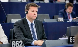 Në dialog njohje reciproke dhe normalizim – deputeti austriak në PE intervistë për Insajderin