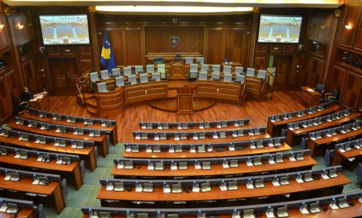 Vetëm 44 gra zënë ulëse në Kuvendin e Kosovës