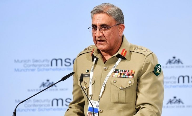 Shefi i ushtrisë pakistaneze thotë ‘është koha për të varrosur të kaluarën’ me Indinë