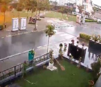 VIDEO: Një i vdekur dhe tre të tjerë të plagosur nga goditja e rrufesë