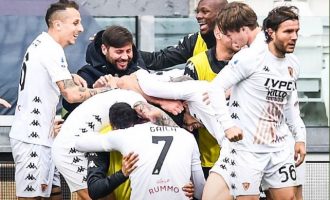 Juventus mposhtet në shtëpi nga Benevento