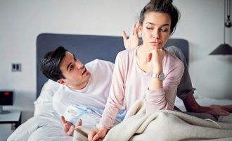 Burrat thonë se seksi është më i mirë gjatë pandemisë – gratë nuk pajtohen