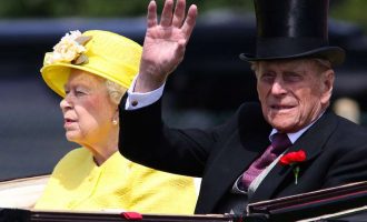 Pas një muaji Princi Philip lirohet nga spital