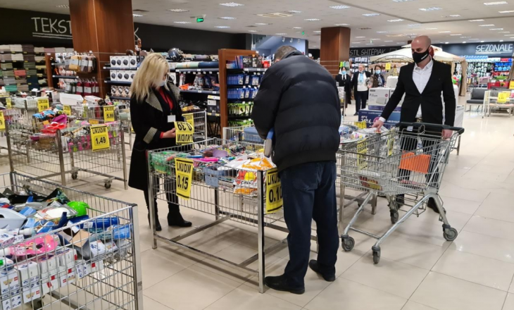 Gjakovë: Inspekcioni largon nga tregu 500 kg produkte ushqimore