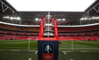 Finalja e Kupës FA do të luhet me tifozë, kështu vendos qeveria angleze