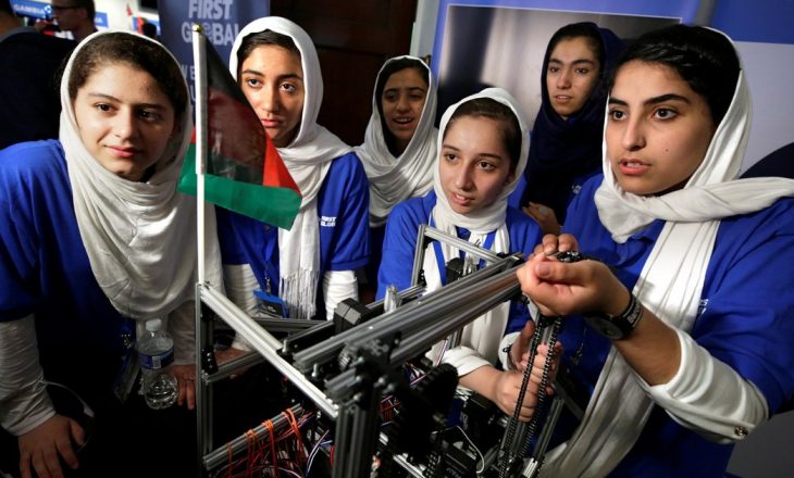 Reagime të shumta në Afganistan pas vendimit që vajzat mbi moshën 12 vjeçare e kanë të ndaluar këndimin në vendet publike