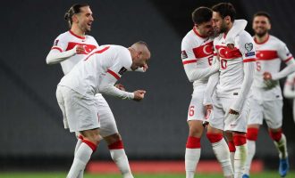 Turqia shënon fitore kundër Holandës për ndeshjet kualifikuese ‘Qatar 2022’