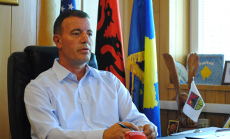 Xhafer Gashi tregon arsyet e dorëheqjes nga AAK-ja