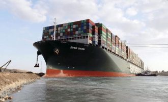 Kjo mund të jetë arsyeja pse anija u bllokua në kanalin e Suezit